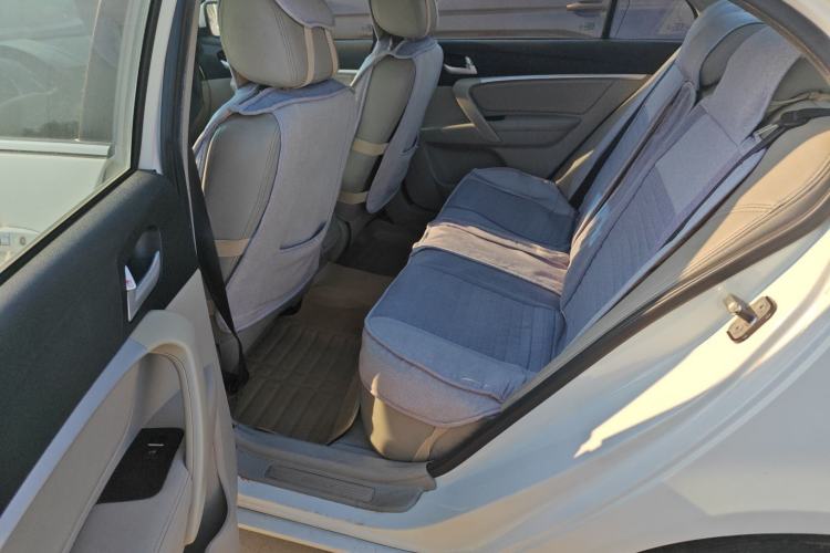 Used Geely Auto Emgrand 2014 Sedan 1.5L Manual Elite Model
