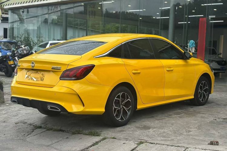 Used MG 5 2021 180 DVVT Manual Youth Luxury Edition
