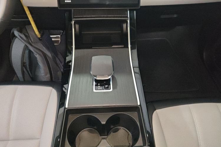 Used Land Rover Range Rover Evoque 2024 Aurora L 249 PS Prestige Light-Chasing Edition
