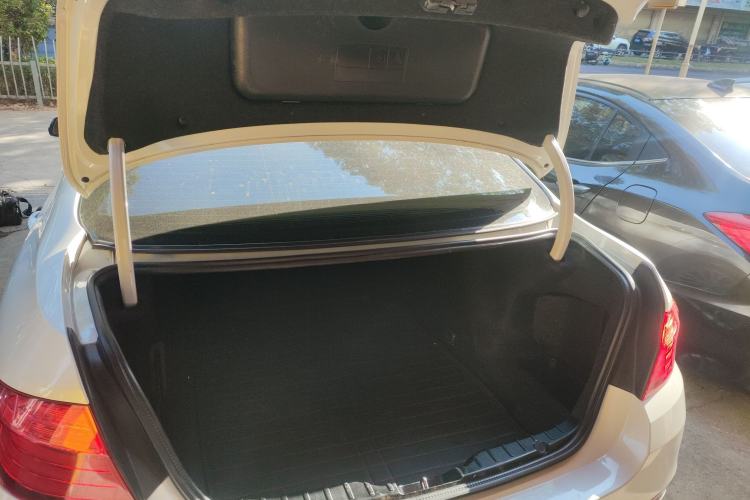 Used BMW 5 Series 2014 525Li Luxury Design Package
