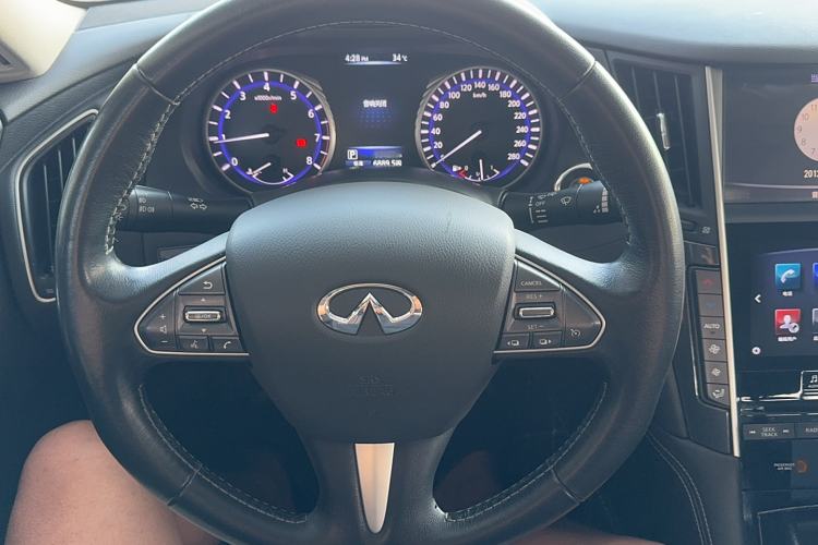 Used Infiniti Q50L 2015 2.0T Comfort Edition
