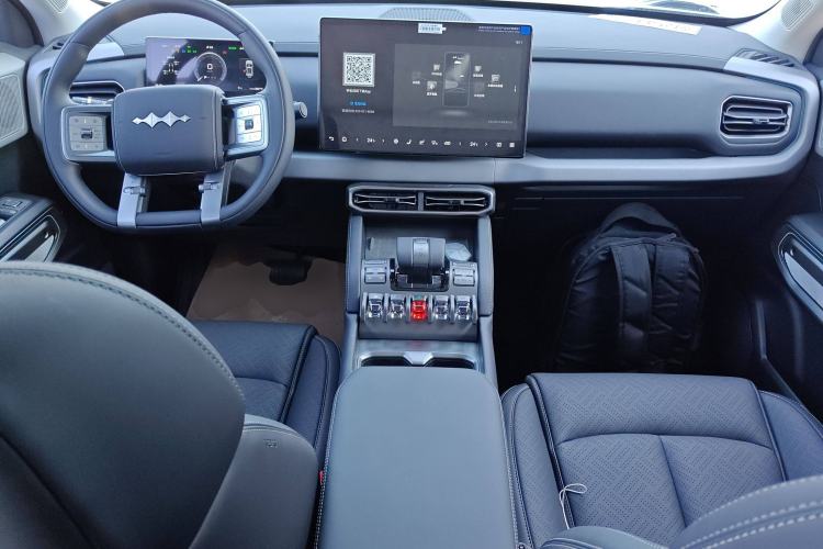 Used  Titanium 3 2025 501 km All-Wheel Drive Intelligent Driving Max Edition
