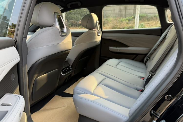 Used Nissan N7 2025 510 Air
