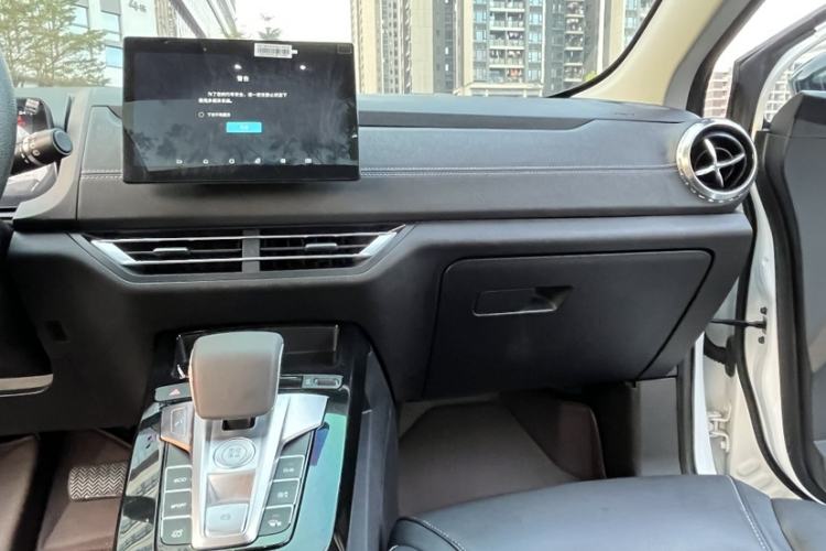 Used BYD Yuan New Energy 2019 EV360 Smart Connect Enjoyment Model
