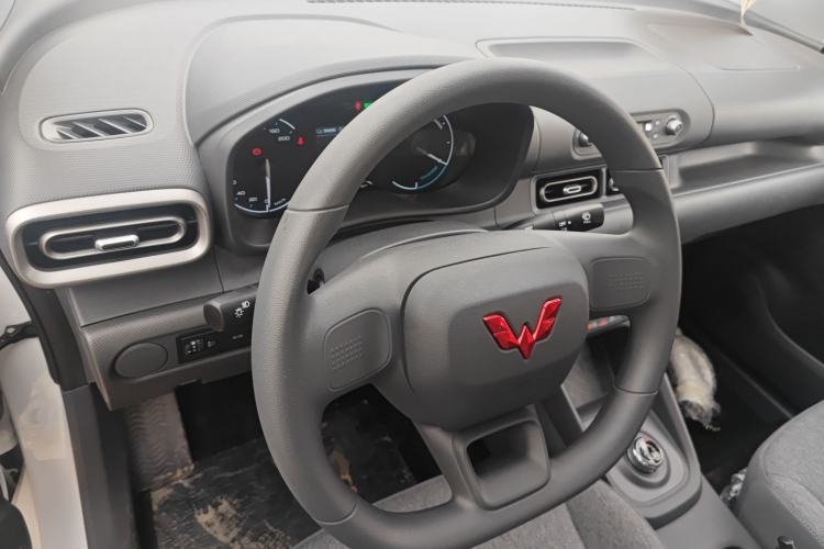 Used Wuling Hongguang New Energy 2024 All-Electric Model 300KM Practical Version