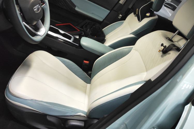 Used Geometry E Firefly 2024 401 km Fluorescent
