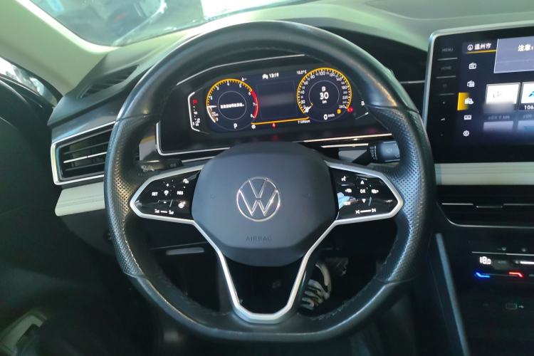 Used Volkswagen Tiguan L 2022 330TSI Automatic Two-Wheel Drive Smart Edition
