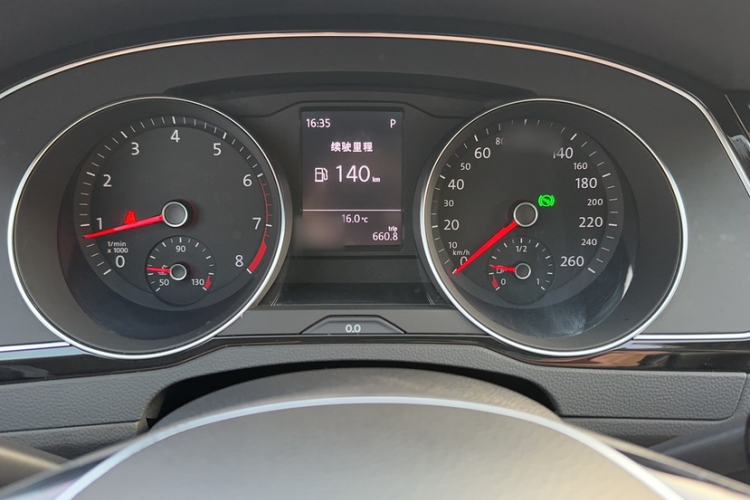 Used Volkswagen Magotan 2017 330TSI DSG Luxury Model
