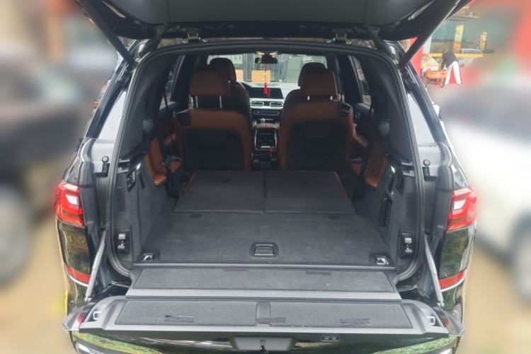 Used BMW X7 2020 xDrive40i Luxury M Sport Package
