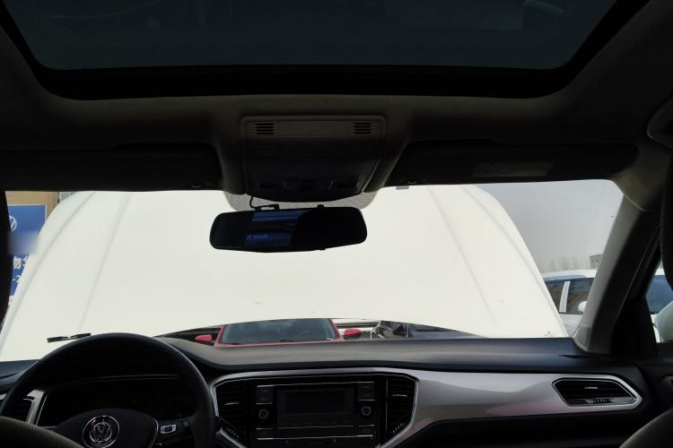 Used Volkswagen T-ROC 2018 230TSI DSG Two-Wheel Drive Advanced Version China V Standard
