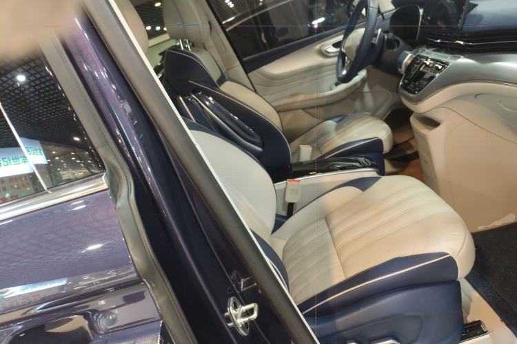 Used Roewe iMAX8 2022 400TGI Prestige Edition