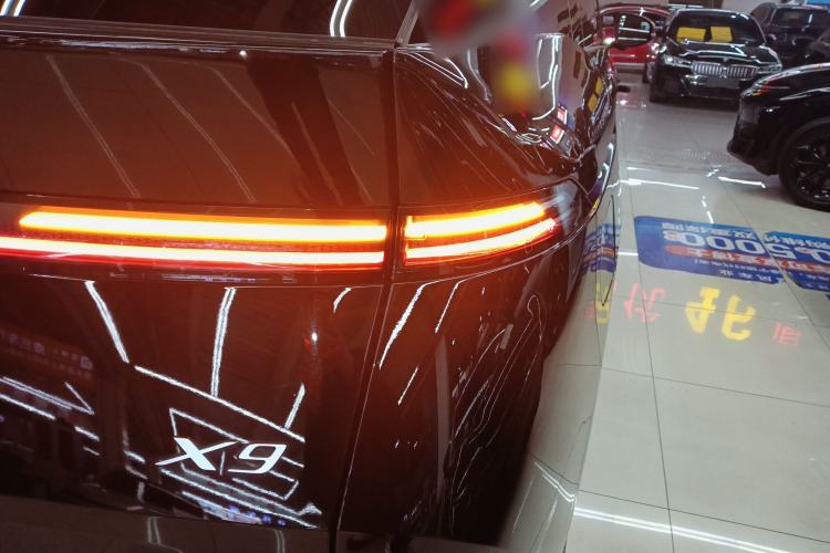 Used XPeng X9 2024 702 Ultra-Long Range Pro
