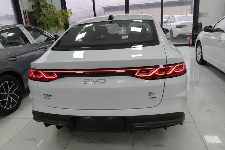 Used BYD Qin L 2025 DM-i Smart Drive 120KM Leading Model
