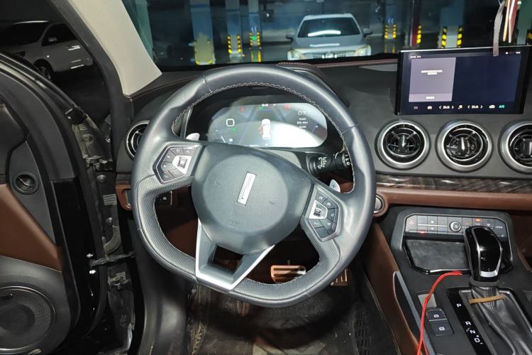 Used Wey VV5 2019 Upgraded Model 2.0T Two-Wheel Drive Flagship Version China V Standard
