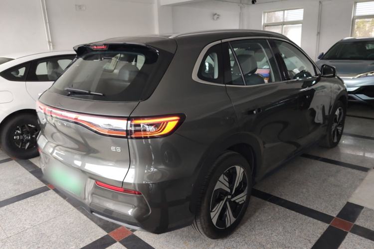 Used  E5 2024 530km Starship Edition
