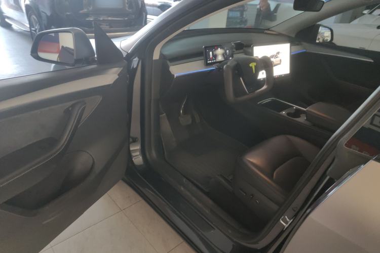 Used Tesla Model Y 2024 Rear-Wheel-Drive Version
