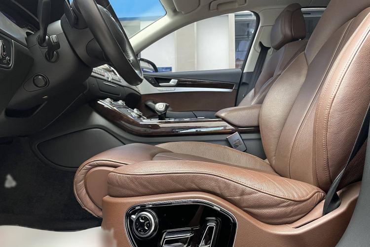 Used Audi A8 2014 A8L 45 TFSI quattro Comfort model
