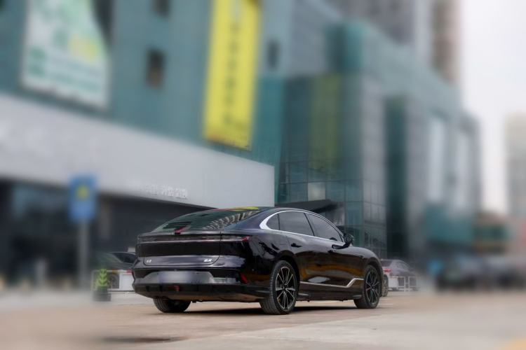 Used VOYAH PASSION 2024 PHEV Four-Wheel Drive Ultra-Long Range Flagship Model
