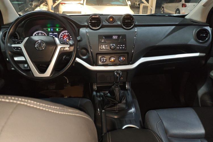 Used Dongfeng Ruichi 6 2023 Revised Version 2.3T Manual Two-Wheel Drive Diesel Standard Trim with Long Cargo Bed
