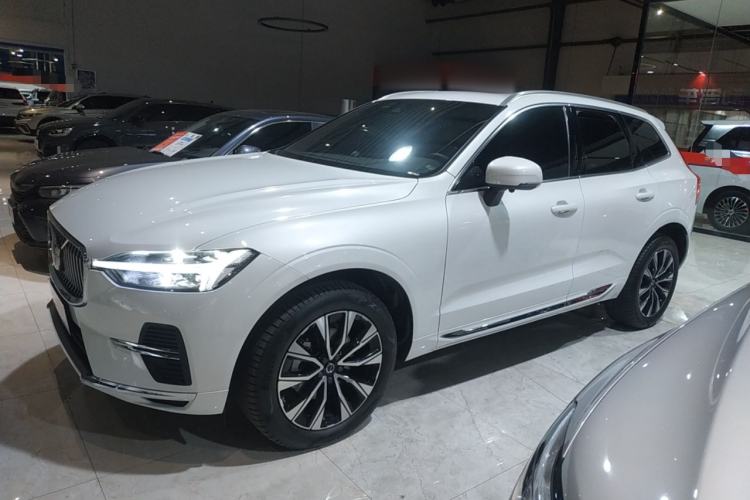 Used Volvo XC60 2023 B5 4x4 Smart Luxury Edition