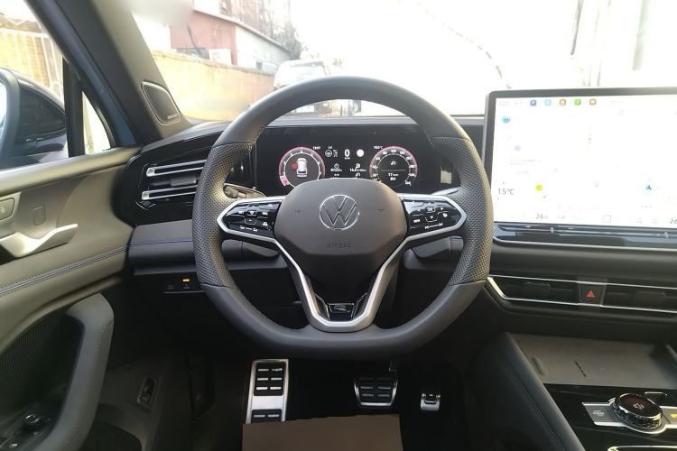 Used Volkswagen Tiguan L 
