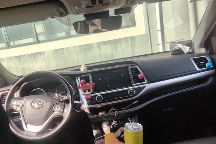 Used Toyota Highlander 2018 2.0T Four-Wheel Drive Prestige Version 7 Seats China V Emission Standard
