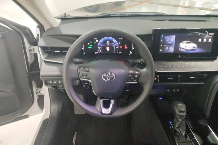 Used Toyota Camry 2024 Dual-Motor 2.0 HE Elite Edition
