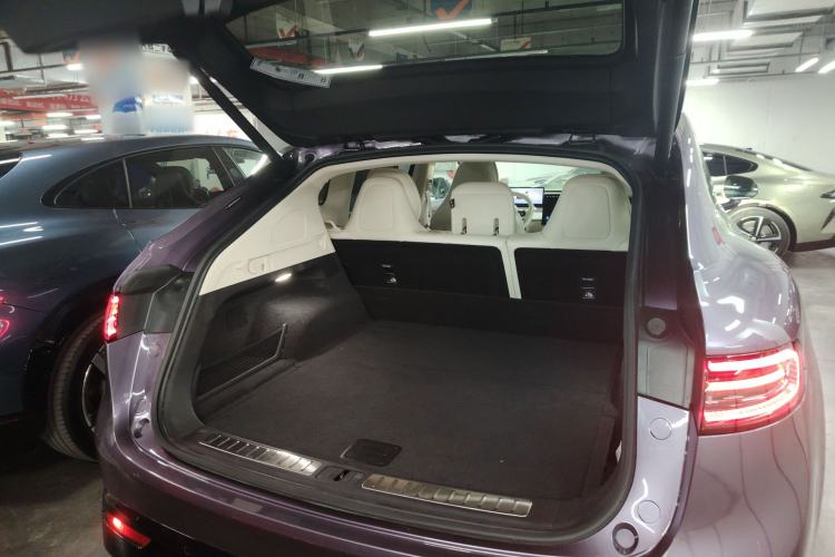 Used Hima Luxeed R7 2024 All-Electric 667 km Max
