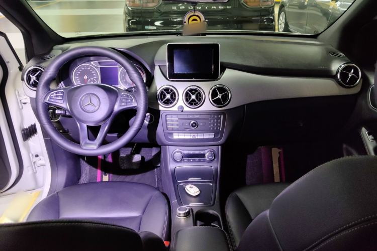 Used Mercedes-Benz B-Class 2015 B 200 Fashion Model
