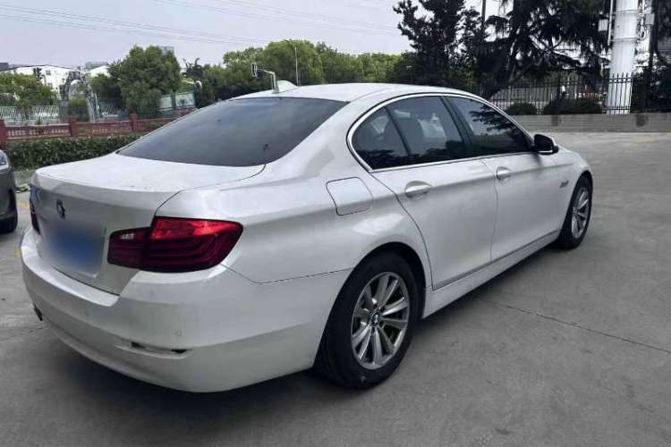 Used BMW 5 Series 2015 520i Elegant Edition
