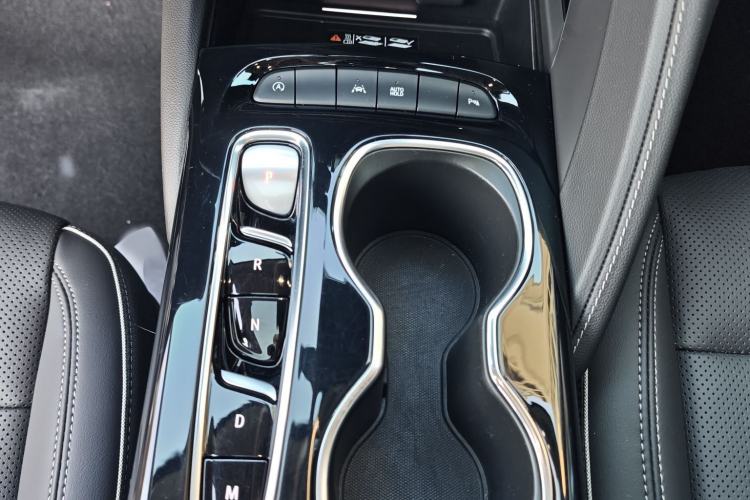 Used Buick Envision 2022 Facelift Encore S 552T Two-Wheel-Drive Luxury Model
