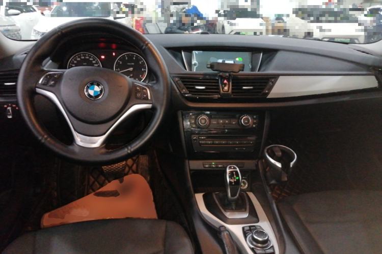 Used BMW X1 2014 sDrive18i Leading Model
