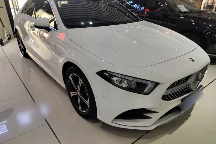 Used Mercedes-Benz A-Class 2022 Revised Version A 200 L Sport Sedan Fashionable Style
