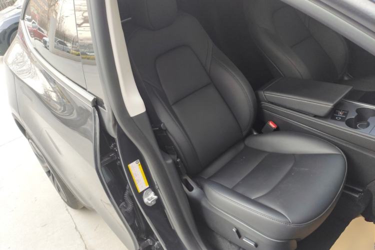 Used Tesla Model Y 2024 Rear-Wheel-Drive Version
