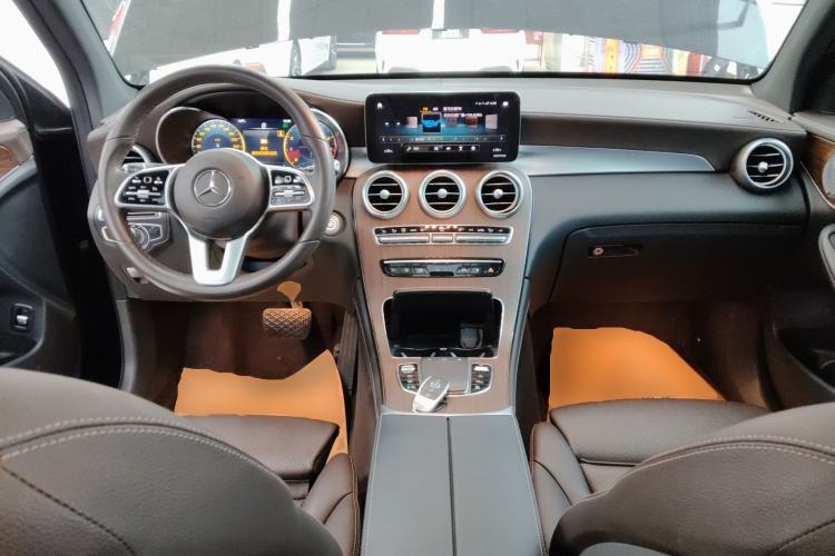 Used Mercedes-Benz GLC 2020 Facelift GLC 300 L 4MATIC Dynamic Edition
