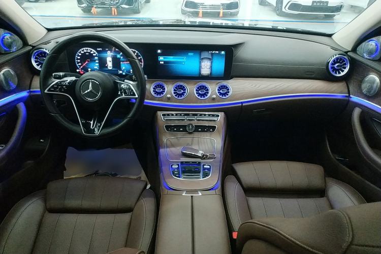 Used Mercedes-Benz E-Class 2022 Second Facelift E 300 L Fashion Edition
