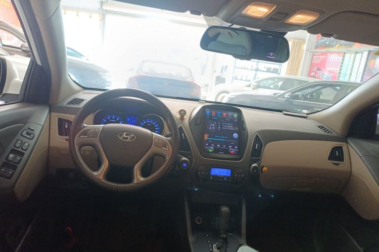 Used Hyundai ix35 2015 2.0L Automatic 2WD Smart Version China V Standard
