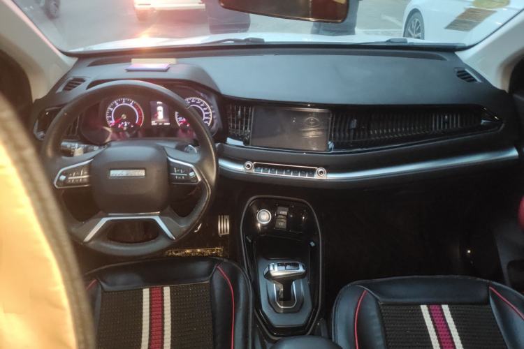 Used Haval H2s 2017 Red-Label 1.5T Dual-Clutch Luxury Model
