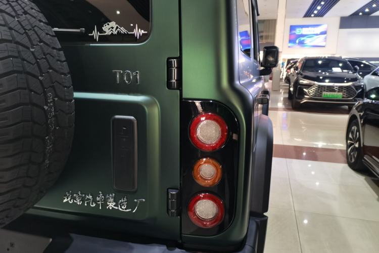 Used  T01 2024 2.0T Review Officer
