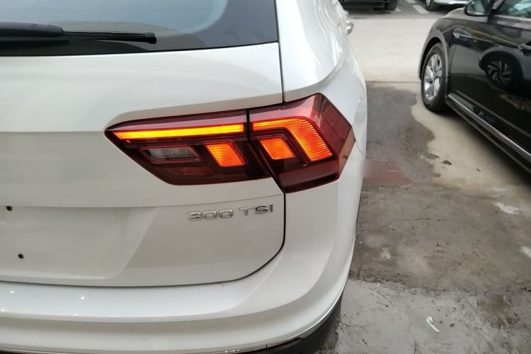 Used Volkswagen Tiguan L 2024 300TSI Automatic Two-Wheel Drive Smart Edition
