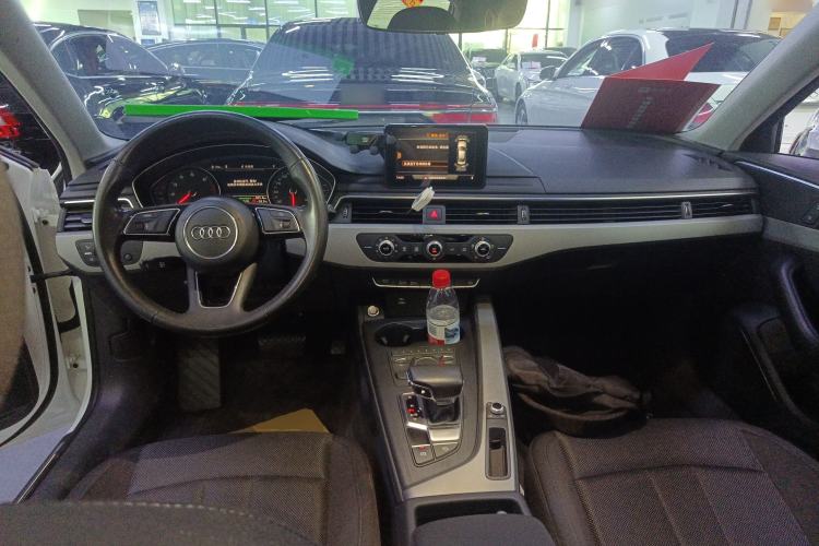 Used Audi A4L 2019 40 TFSI Ambition China VI
