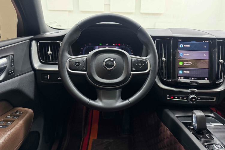 Used Volvo XC60 2022 B5 4x4 Zhiyi Luxury Edition
