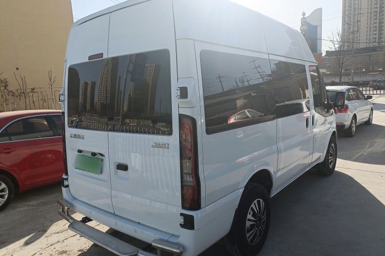 Used JMC Fushun 2022 2.0T Manual Multi-Function Passenger Vehicle Short Wheelbase Mid-Height Roof 6-Seater