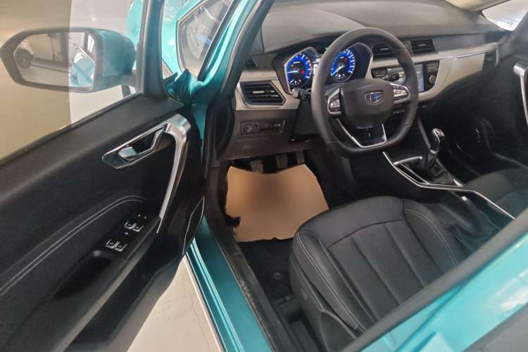 Used Geely Auto Vision X3 2019 Upgraded Model 1.5L Manual Elite Version
