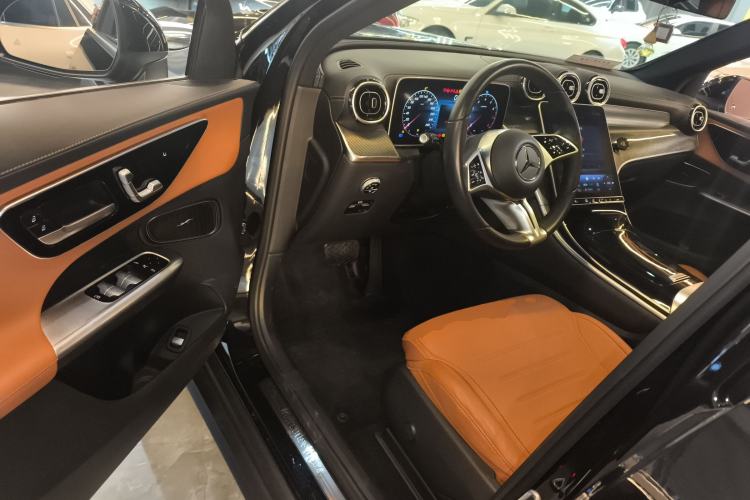 Used Mercedes-Benz GLC 2023 GLC 260 L 4MATIC Dynamic Edition 5-seater