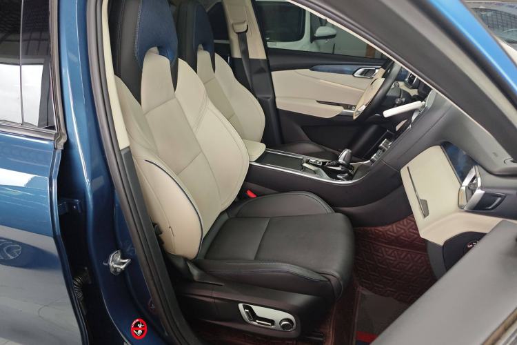 Used Lynk & Co 01 2019 2.0T Two-Wheel Drive Zhaopu Version China VI Standard
