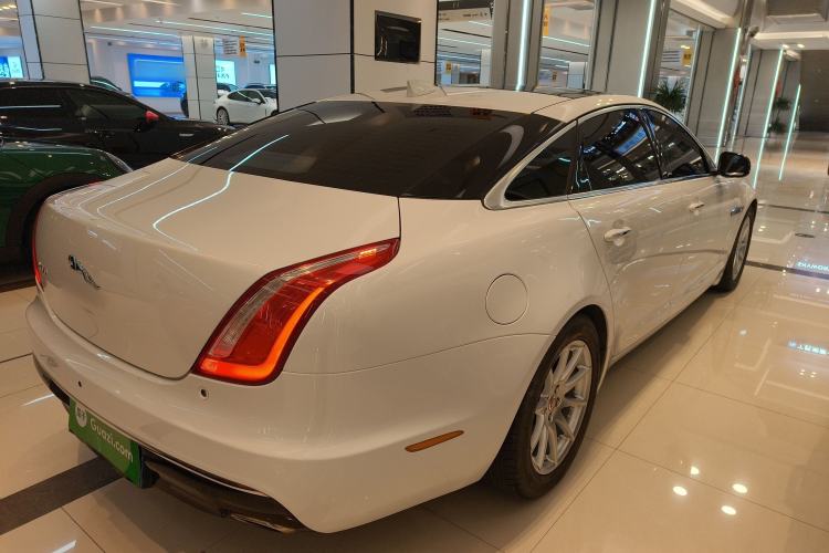 Used Jaguar XJ 2016 XJL 2.0T Two-Wheel-Drive Elegant Business Edition
