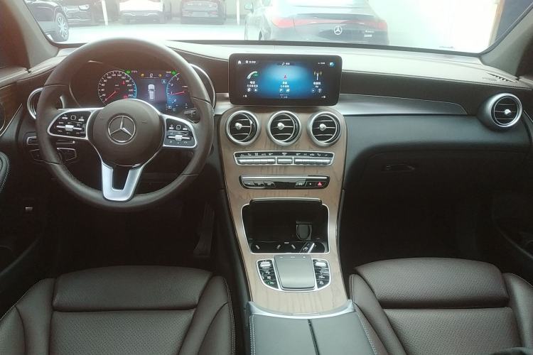 Used Mercedes-Benz GLC 2022 Second Facelift GLC 260 L 4MATIC Luxury Edition