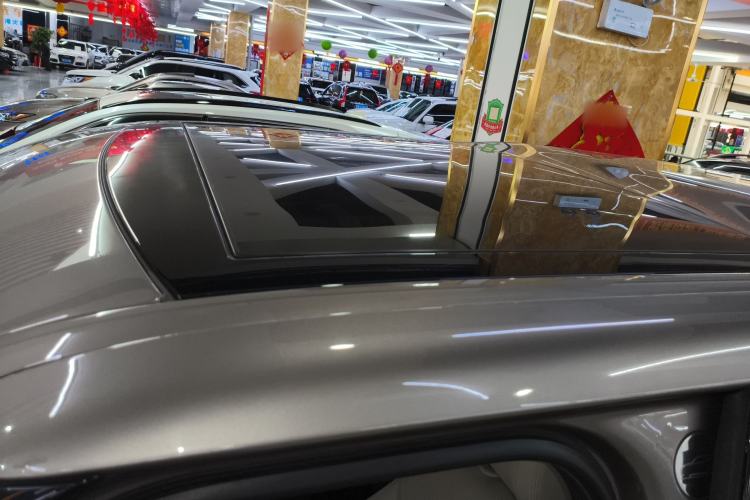 Used Land Rover Discovery 2023 300PS S