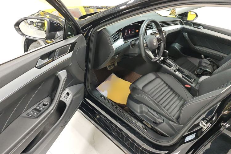 Used Volkswagen Magotan 2023 2 Million Units Limited-Edition 280TSI DSG Comfort Version
